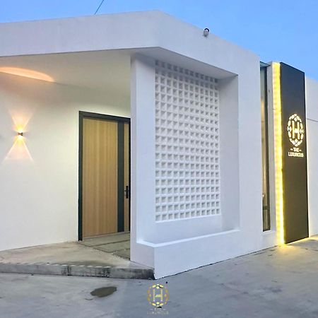 Villa The Luxurious 27, Johor Bahru Exterior foto