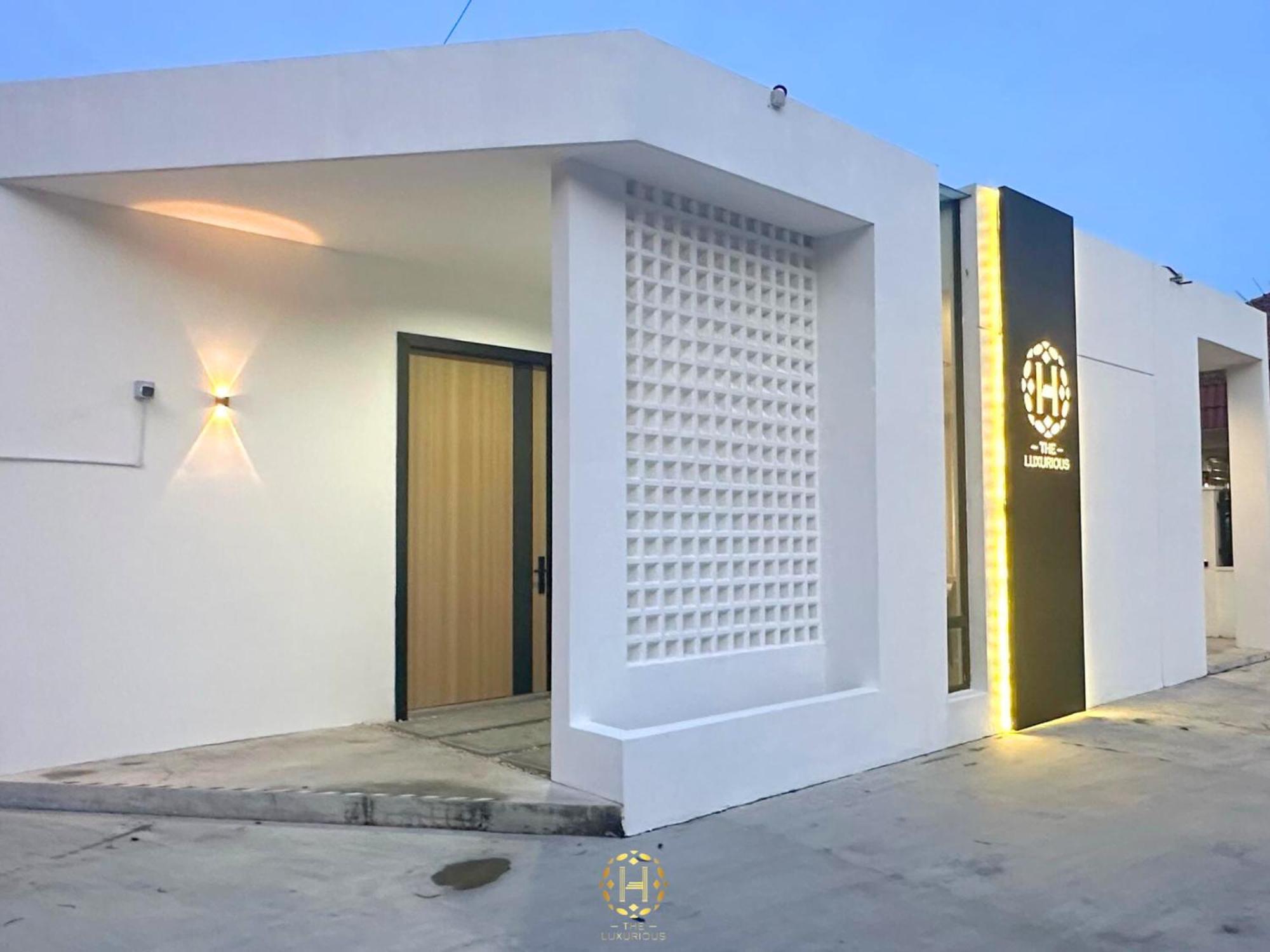 Villa The Luxurious 27, Johor Bahru Exterior foto