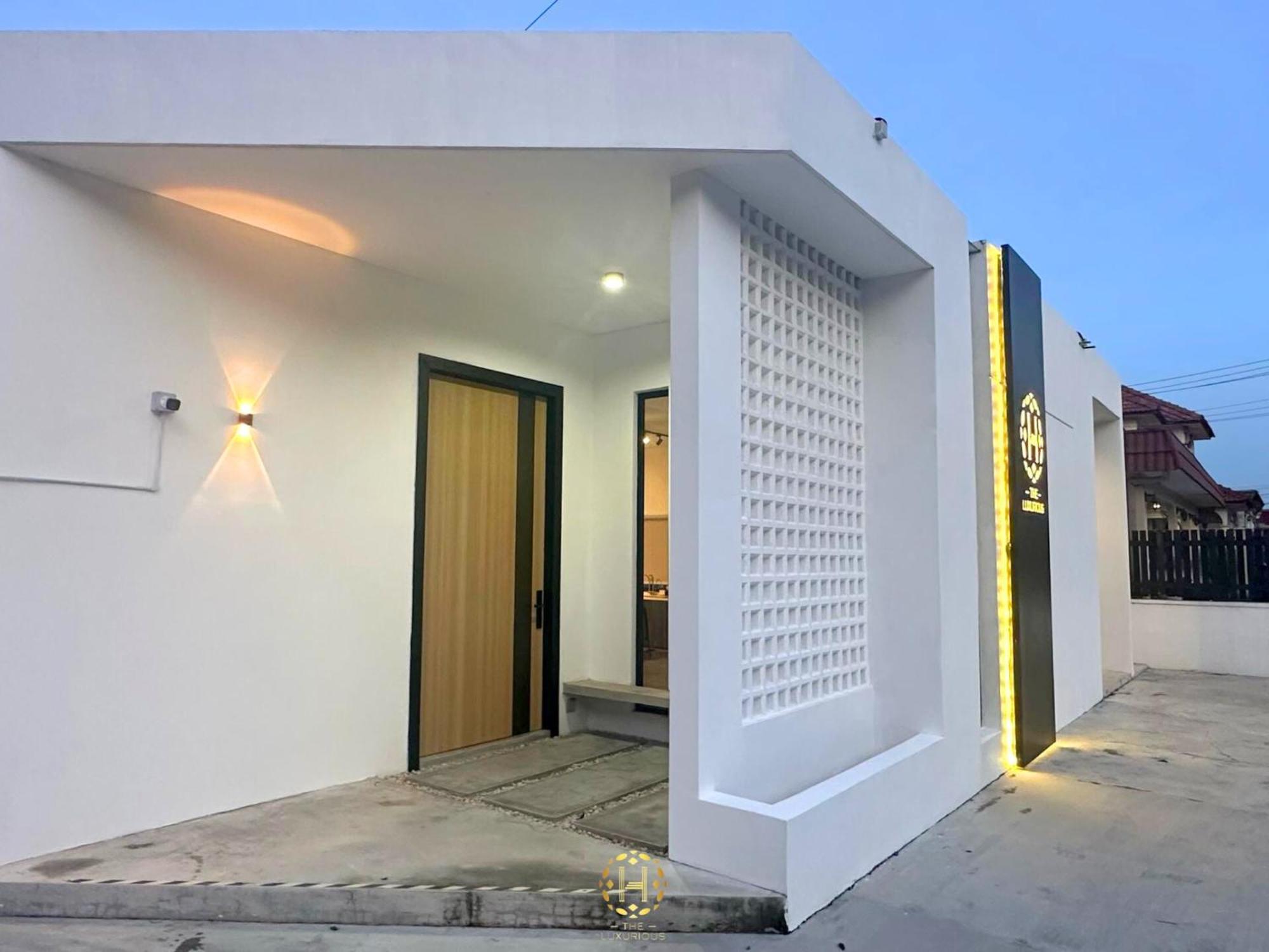 Villa The Luxurious 27, Johor Bahru Exterior foto